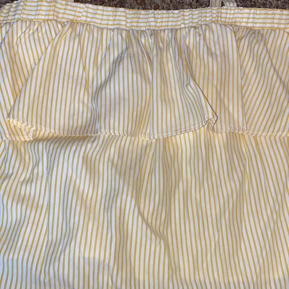 Forever 21 Yellow Ruffle Top - Picture 2 of 2